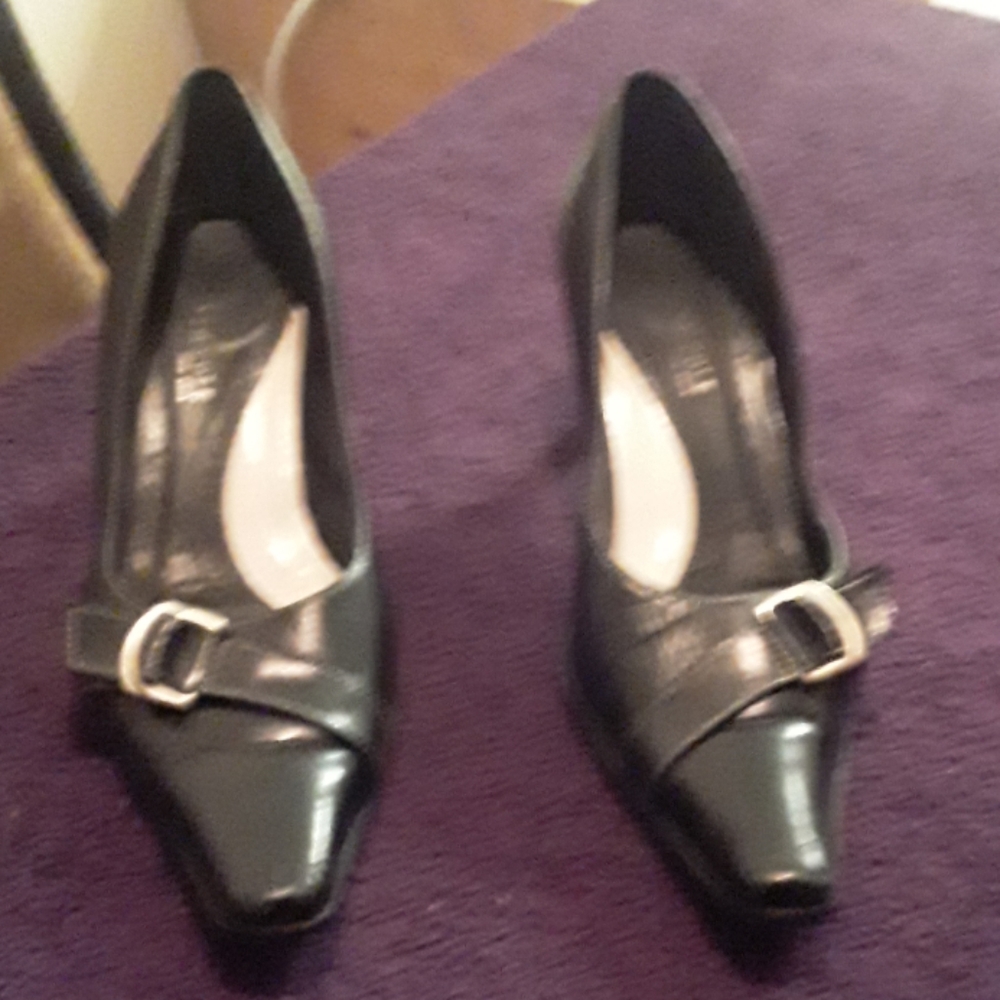 Kenneth Cole heels